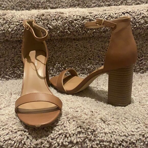 Monica Block Heels - Picture 5 of 8